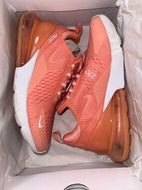 Nike Air Max 270 Women’s